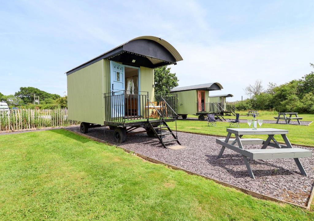 Loppington House | Quackin' Up