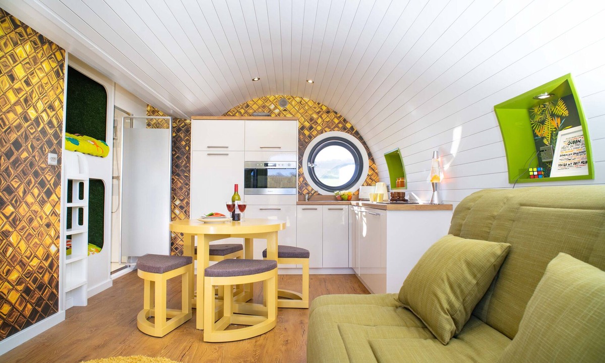 Tal-gareg Cabin | Queen- Next Level Glamping in West Wales