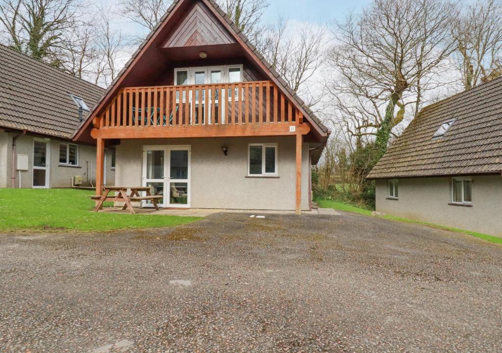 Saint Breward House | Rainbow Lodge