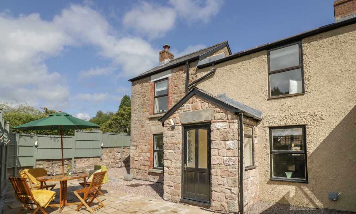 Cinderford Cottage | Rainforest Cottage
