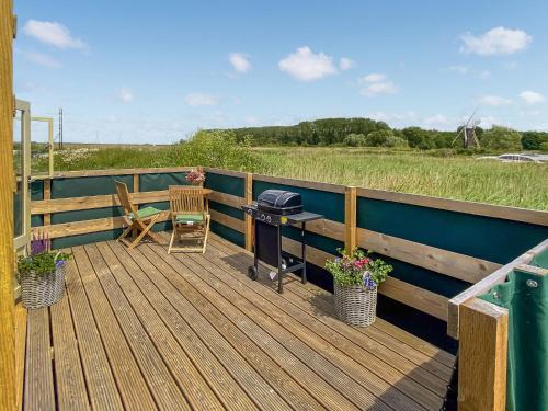 Haddiscoe House | Reed View
