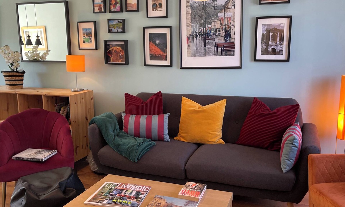 Bath House | Relaxed Bath Base | Private Parking | Walks & Bus to City