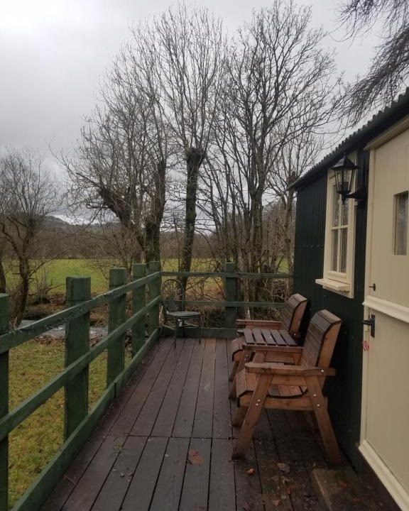 Frongoch Ski Chalet | Rhydydefaid Cwt Clyd - Cosy Hut