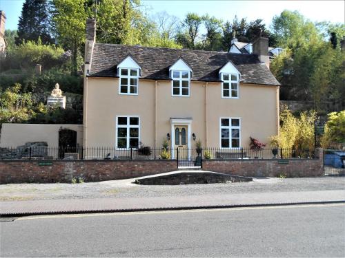 Ironbridge Bed & Breakfast | Riverside Bed & Breakfast