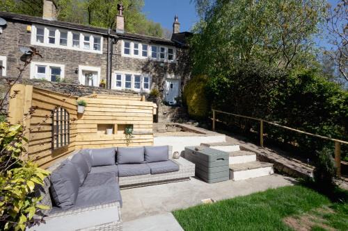 Honley House | Robin Cottage