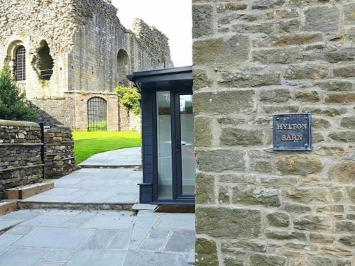 Bowes House | Romantic barn by the castle, Barnard Castle