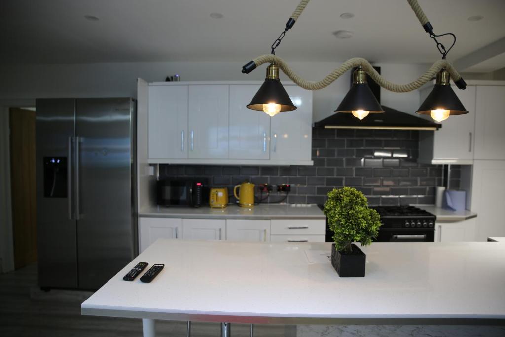 Belle Vue House | Rostron House
