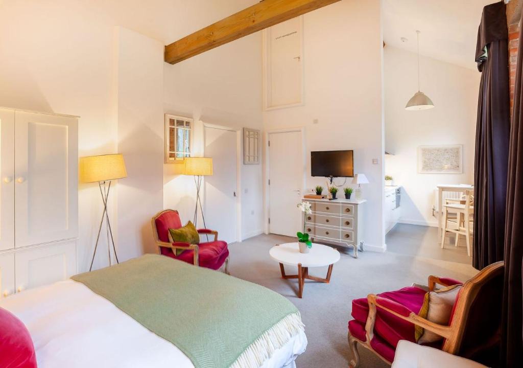 Bicester Apartment | Rotheram (Suite) at Bicester Heritage