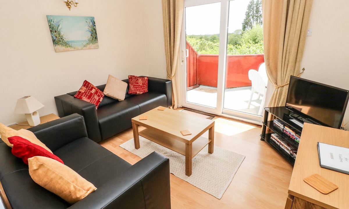 Llanteg Cottage | Rowan Lodge