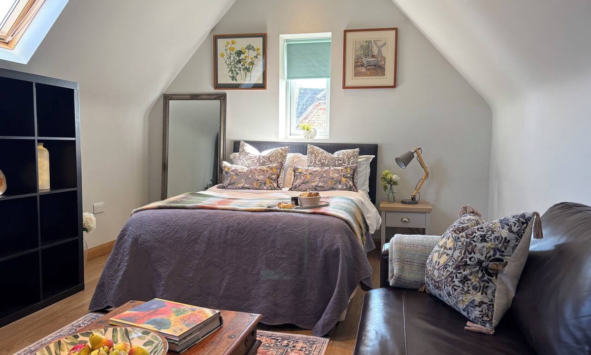 Poundon Apartment | Rural Studio Annexe - Silverstone/Bicester Village