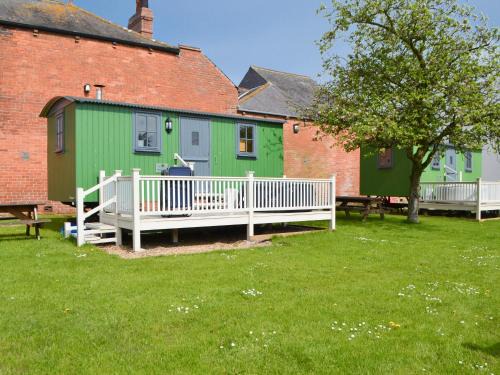 Wigton House | Ryan's Shepherd Hut - Uk43565