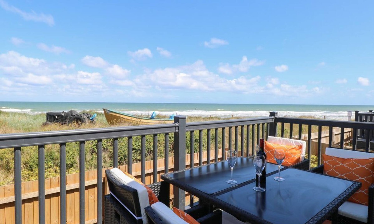 Bacton House | Sand & Serenity, Bacton
