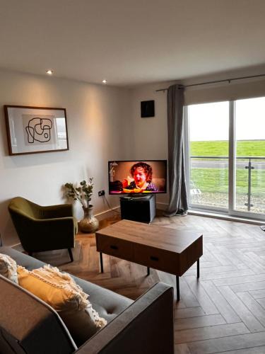 Llanelli Apartment | Seaside Serenity