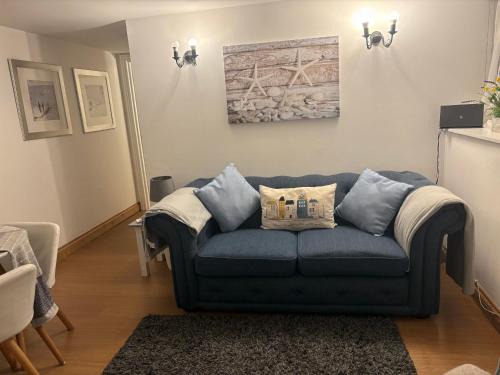 Seaton Apartment | Seaton, Devon, two bed apartment, just off the sea front.