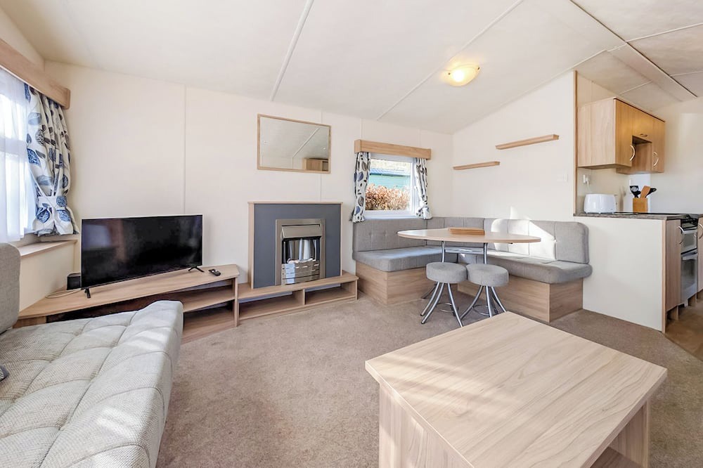 Penrith House | Silver 3 bedroom Caravan Pet Friendly