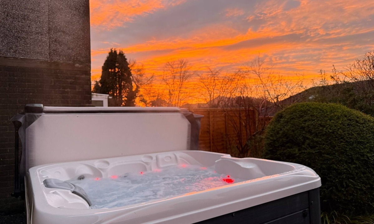 Keswick House | Skiddaw Heights - sleeps 4 guests in 2 bedrooms