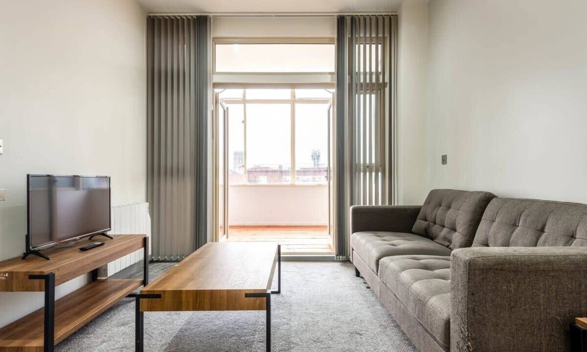 Doncaster Apartment | Smart Budget 1 Bed Central Doncaster Apartment