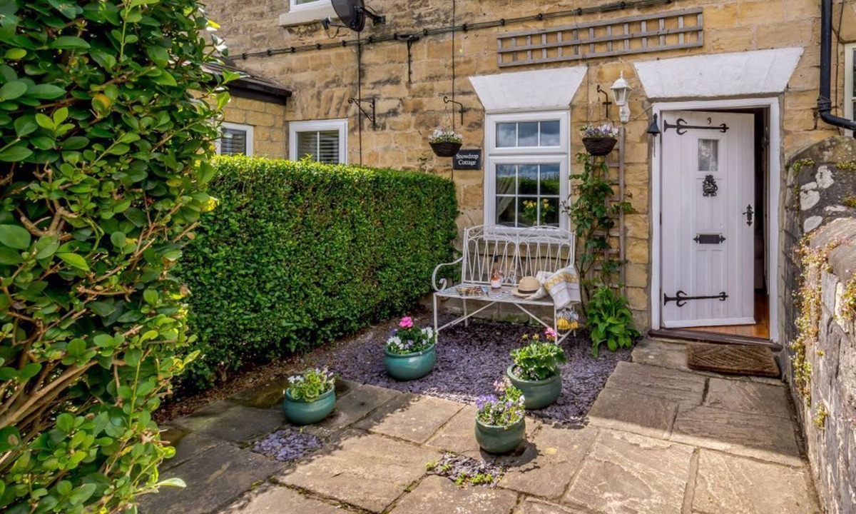 Wetherby House | Snowdrop Cottage, Clifford, West Yorkshire