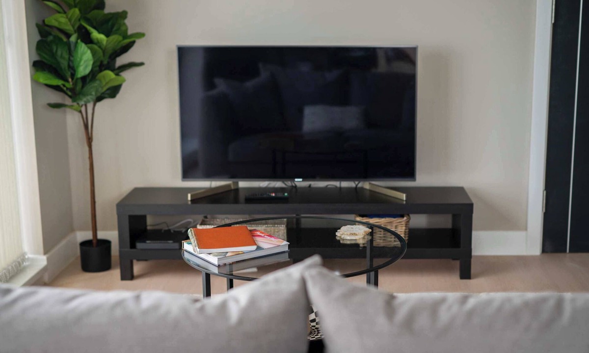 Bloxwich Apartment | Spacious 1BED Birmingham Apartment w Roof Terrace