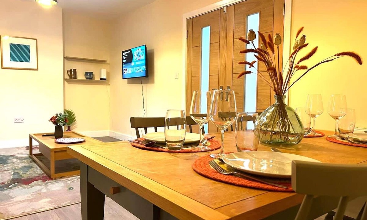 Oxford Apartment | Spacious 2BR Flat Summertown Sleeps 7 5 Star