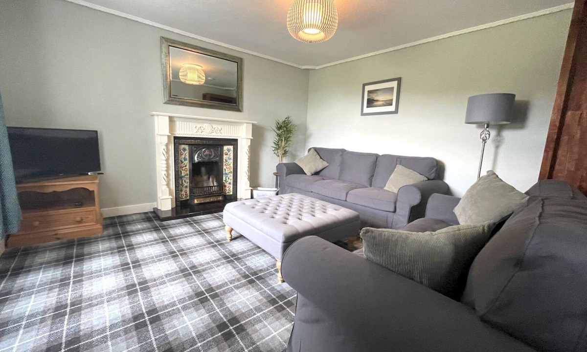 Castle Douglas House | Spacious 3BR Cottage in Beautiful Rural Setting - Pass the Keys