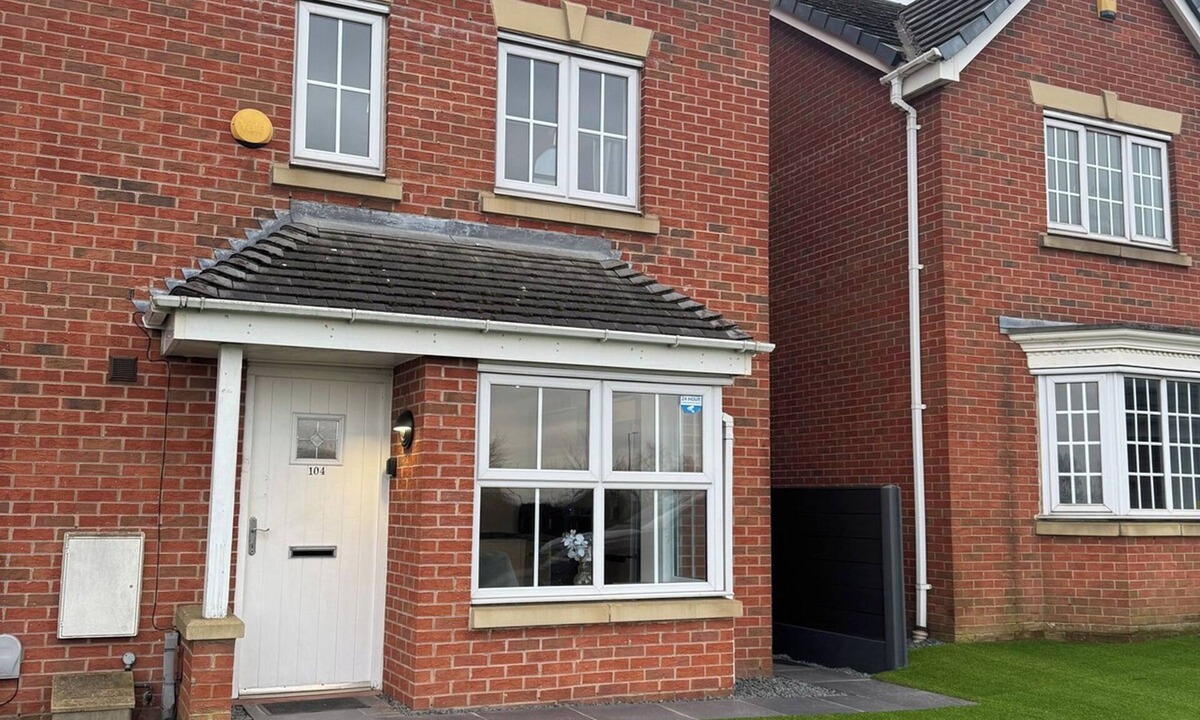 High Hazels House | Spacious 4 bed home for Families & contractors.
