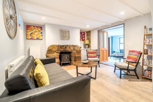 Mount Hawke House | Spacious Farmhouse between St Agnes & Porthowan