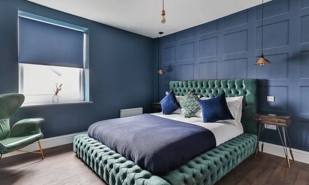 Sheffield House | Spacious Luxe Pad+Games Room-Walk to town
