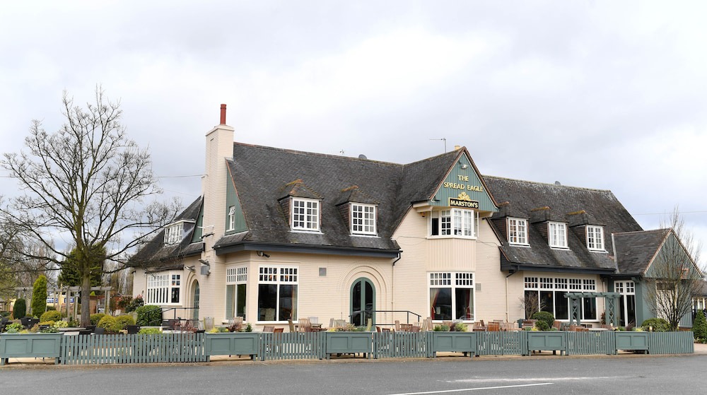 Cosford Hotel | Spread Eagle, Gailey by Marston's Inns