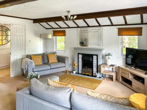 Morpeth House | Squirrel Leap Lodge