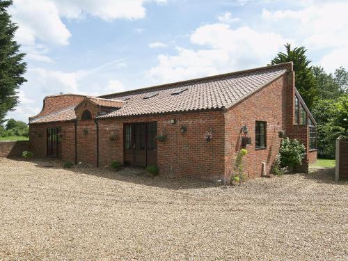 Necton House | St Andrews Barn