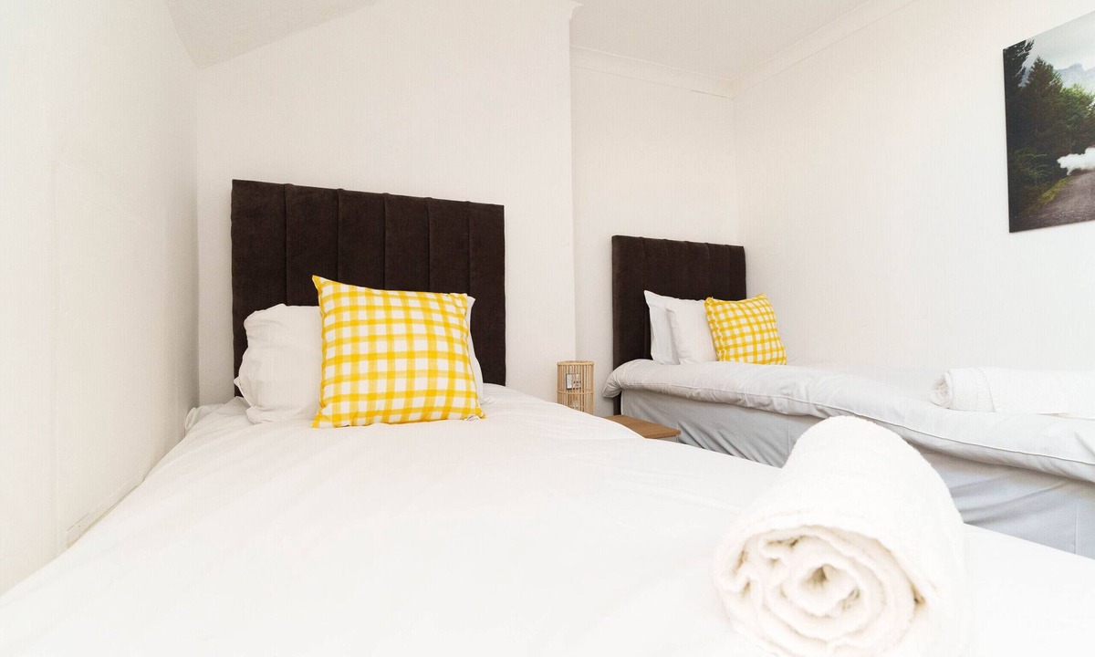 Harehills House | St Johns House