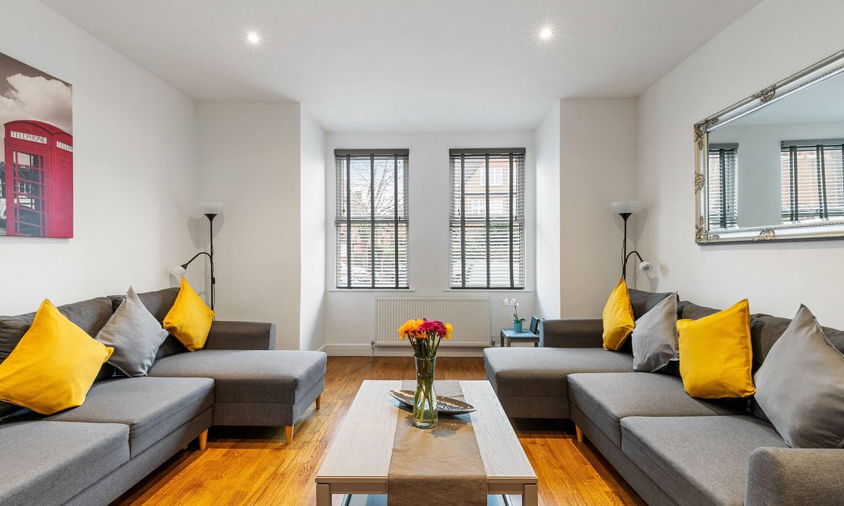 Bush Hill Park Apartment | St Marks Modern Apartments
