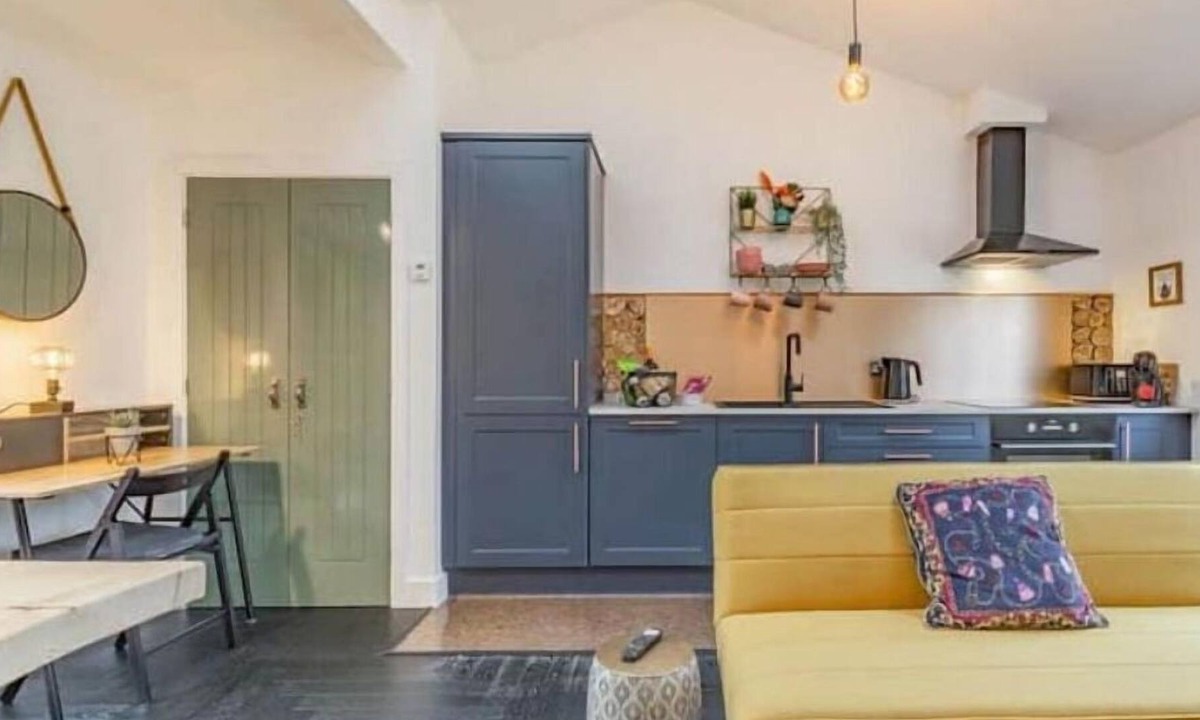 Sutton Valence House | Star's Special Sanctuary, Dogs Welcome, Luxury