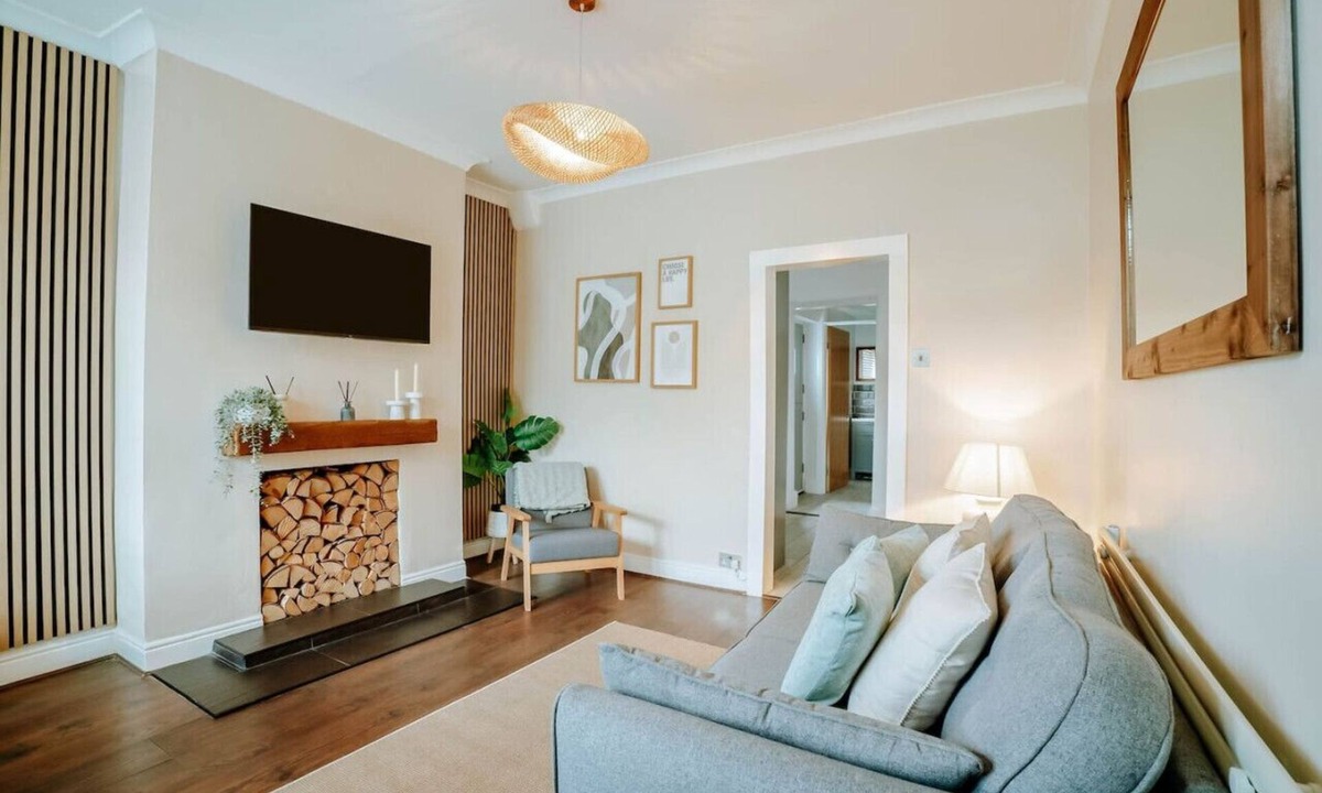 Harrogate House | Stay Harrogate 3 Bed Holiday Home | Walk to Convention Centre | Parking