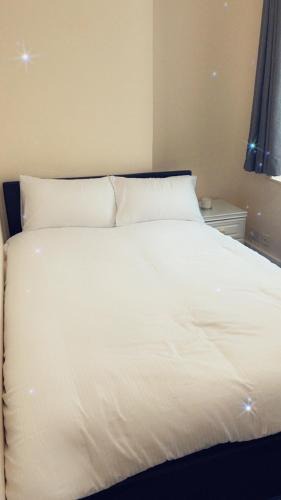 Woking Apartment | Stay with Chris