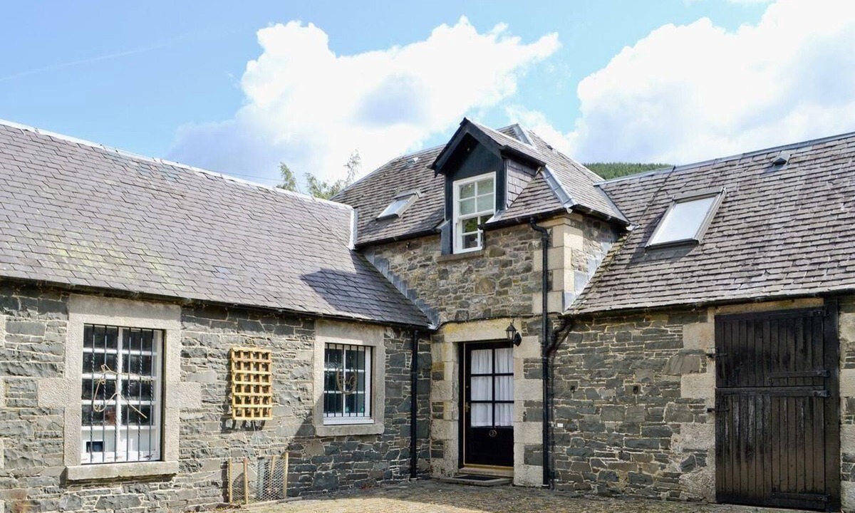 Biggar House | Steading 2
