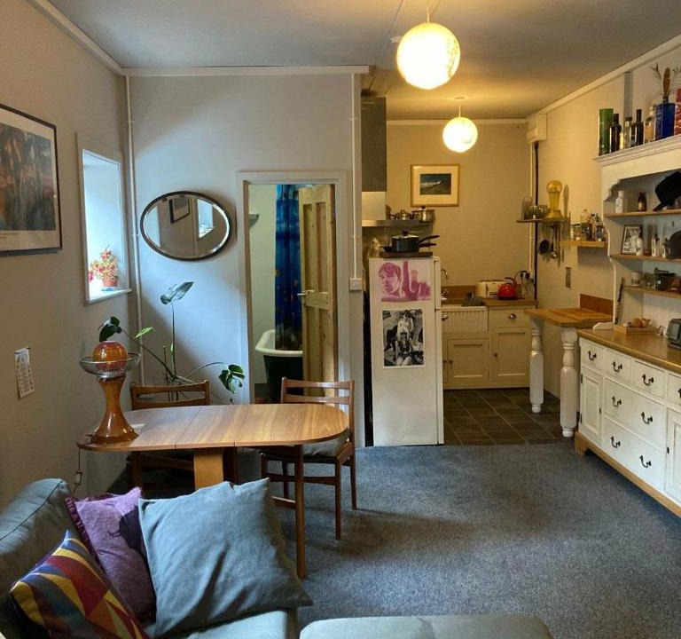 Todmorden Apartment | Step-free modern central apartment