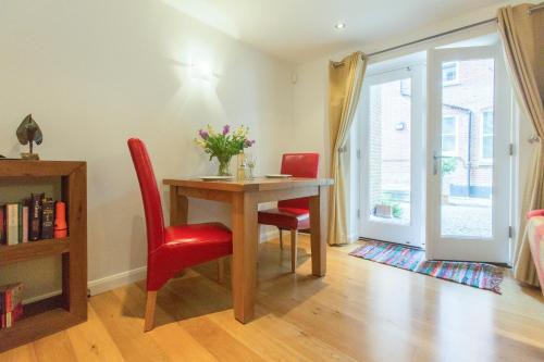 Aldeburgh Apartment | Stones Throw
