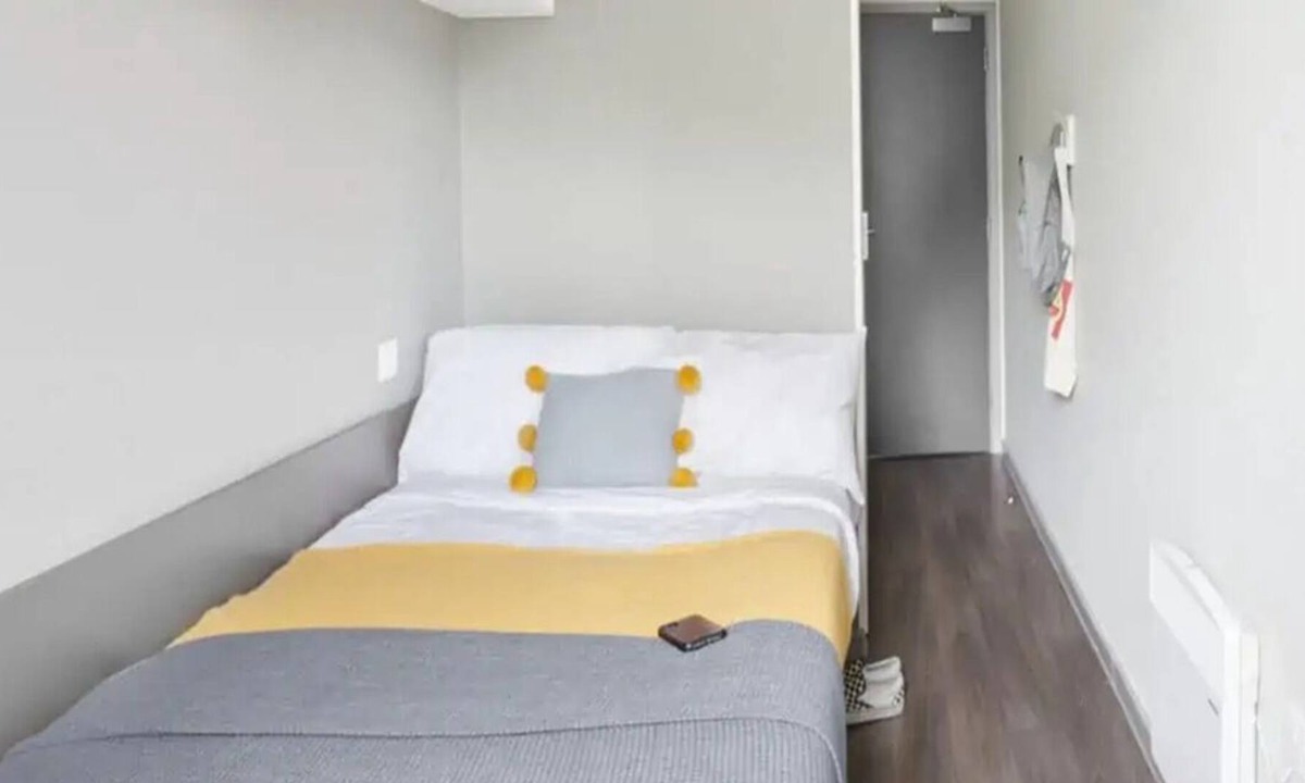 Coventry House | Student Only - Pleasant room near Coventry Canal Basin