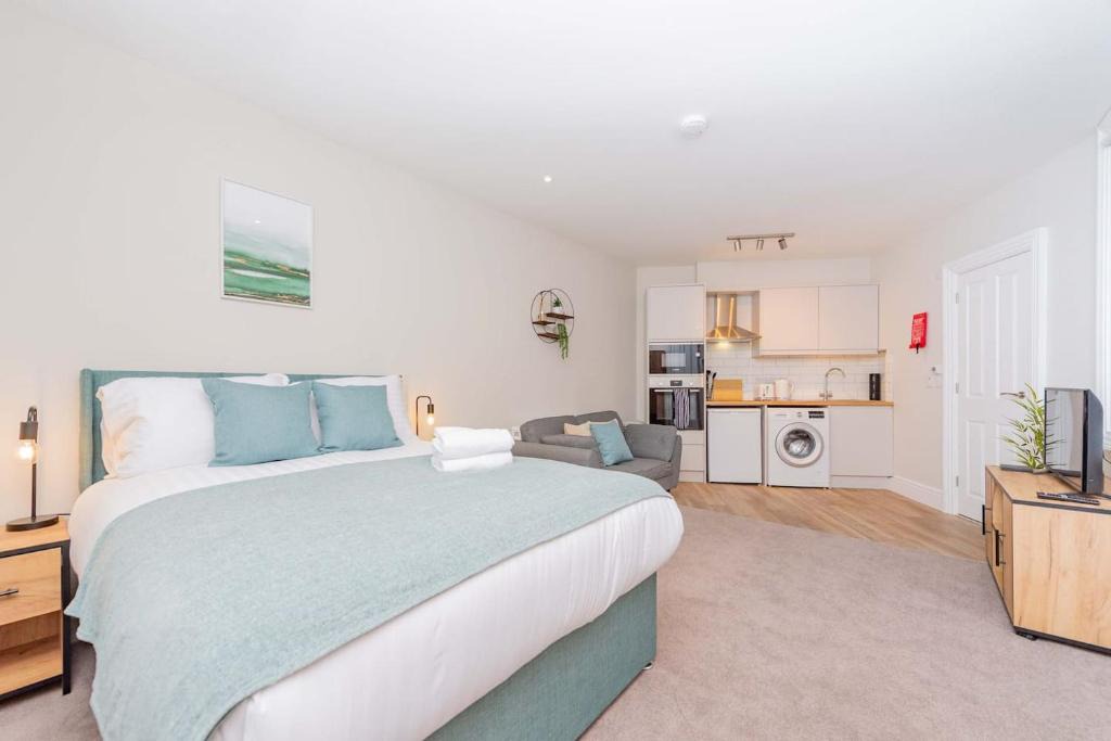 Shrewsbury Apartment | Studio 2, Second Floor Leisure and Business