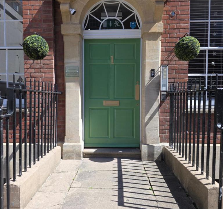 Saint Paul's Apartment | Studio 7