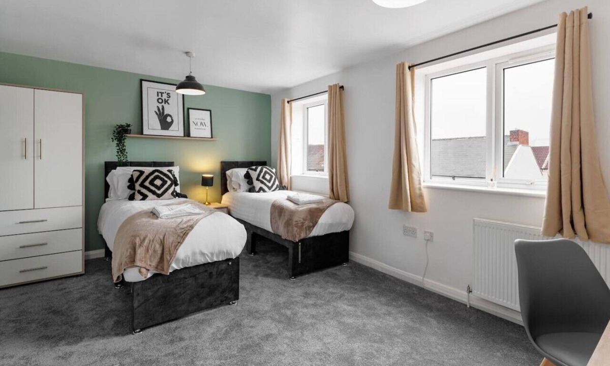 Middlesbrough Apartment | Studio 9 City Centre Fast WiFi Smart TV