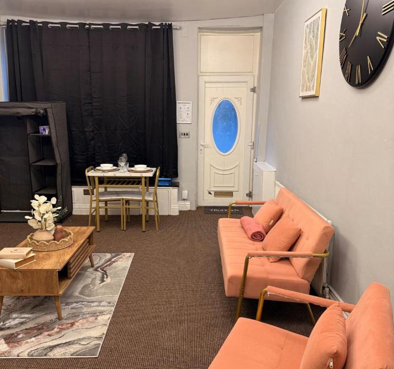 Oldham Apartment | Studio Aurelia - Oldham city centre