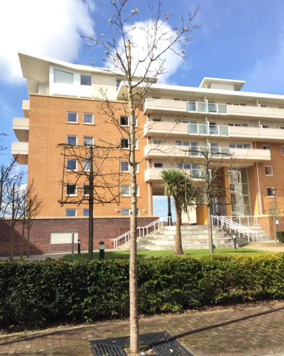 Century Wharf Apartment | Studio Cardiff Bay