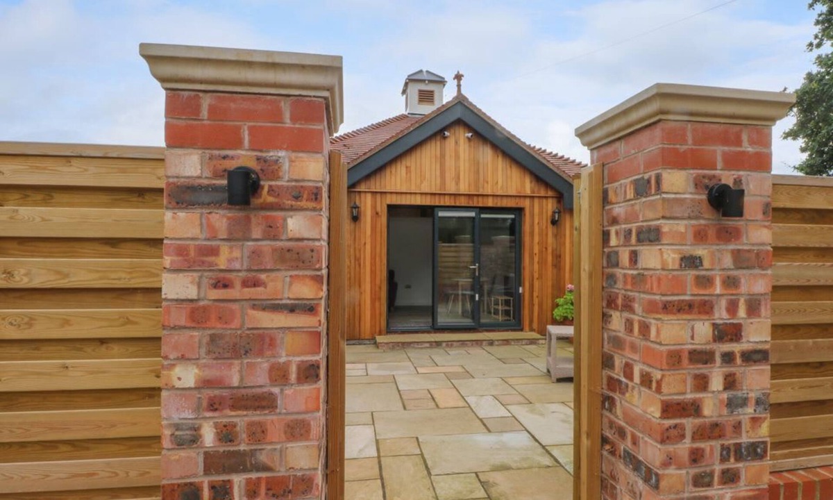 Chester House | Studio, Christleton, Cheshire.