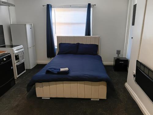 Oldbury Apartment | Studio Sleeps 2 with Parking