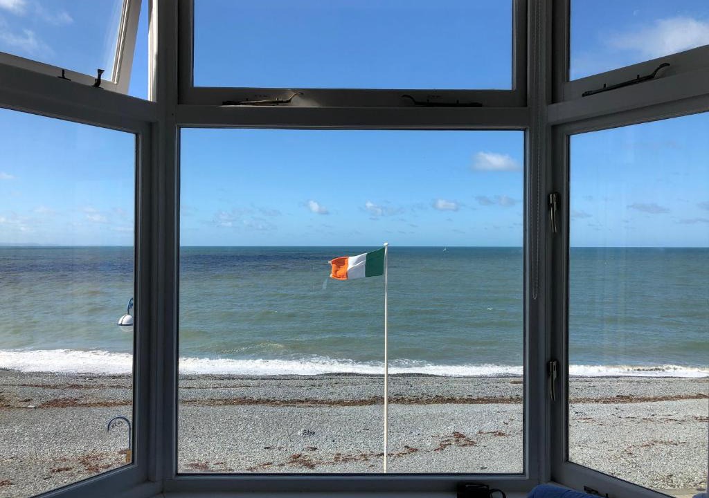 Aberystwyth Apartment | Stunning Aberystwyth South Beach Apartment