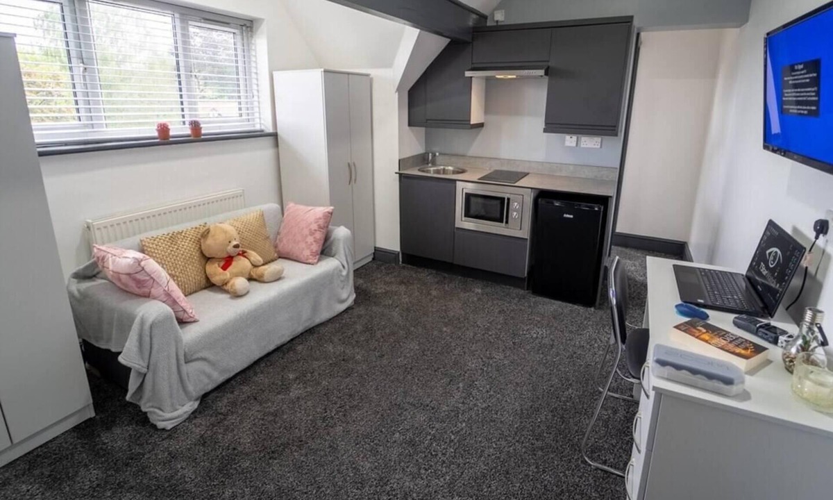 Selly Oak Apartment | Stunning spacious studio