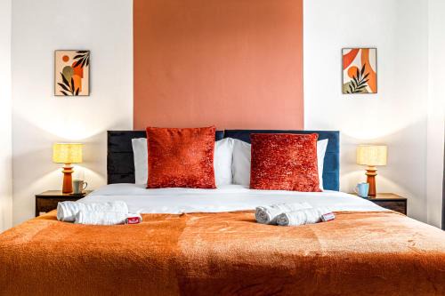 Derby House | Superking Beds, Smart TVs, Gigabit WiFi, Sleeps 6